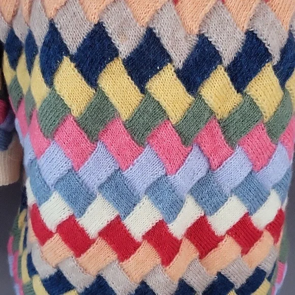 Multicolor Diamond Pattern Women's Sweater - Picture 12 of 16